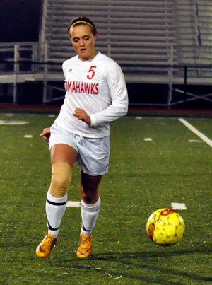 M-P’s forward Amanda Klep gains possession of the ball during the Oct. 11 game against the Everett Seagulls.