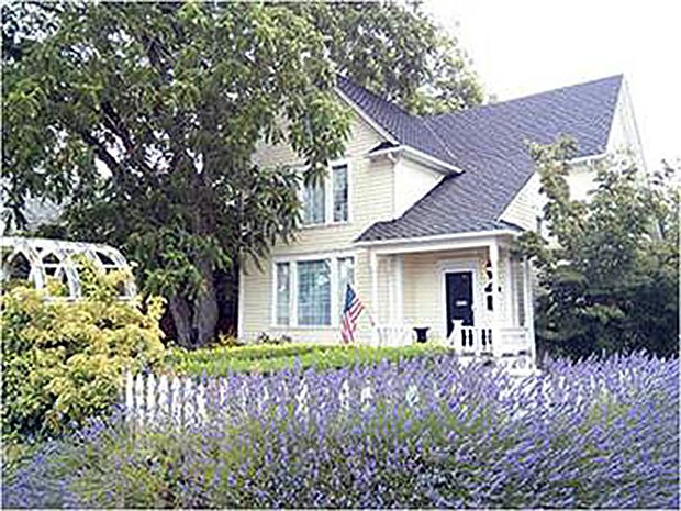 This is the house that was honored by the city of Marysville.