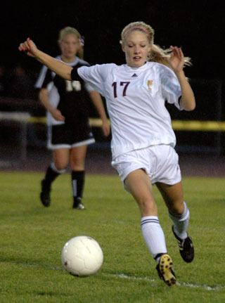 Lakewood midfielder Taylor Studzinski advances the ball.