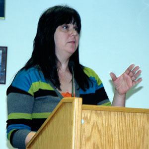 Lake Stevens resident Laura Healy speaks to the Marysville City Council on Dec. 12.