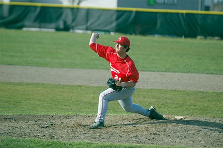 Kyle VanDalen releases a pitch during the fifth inning.