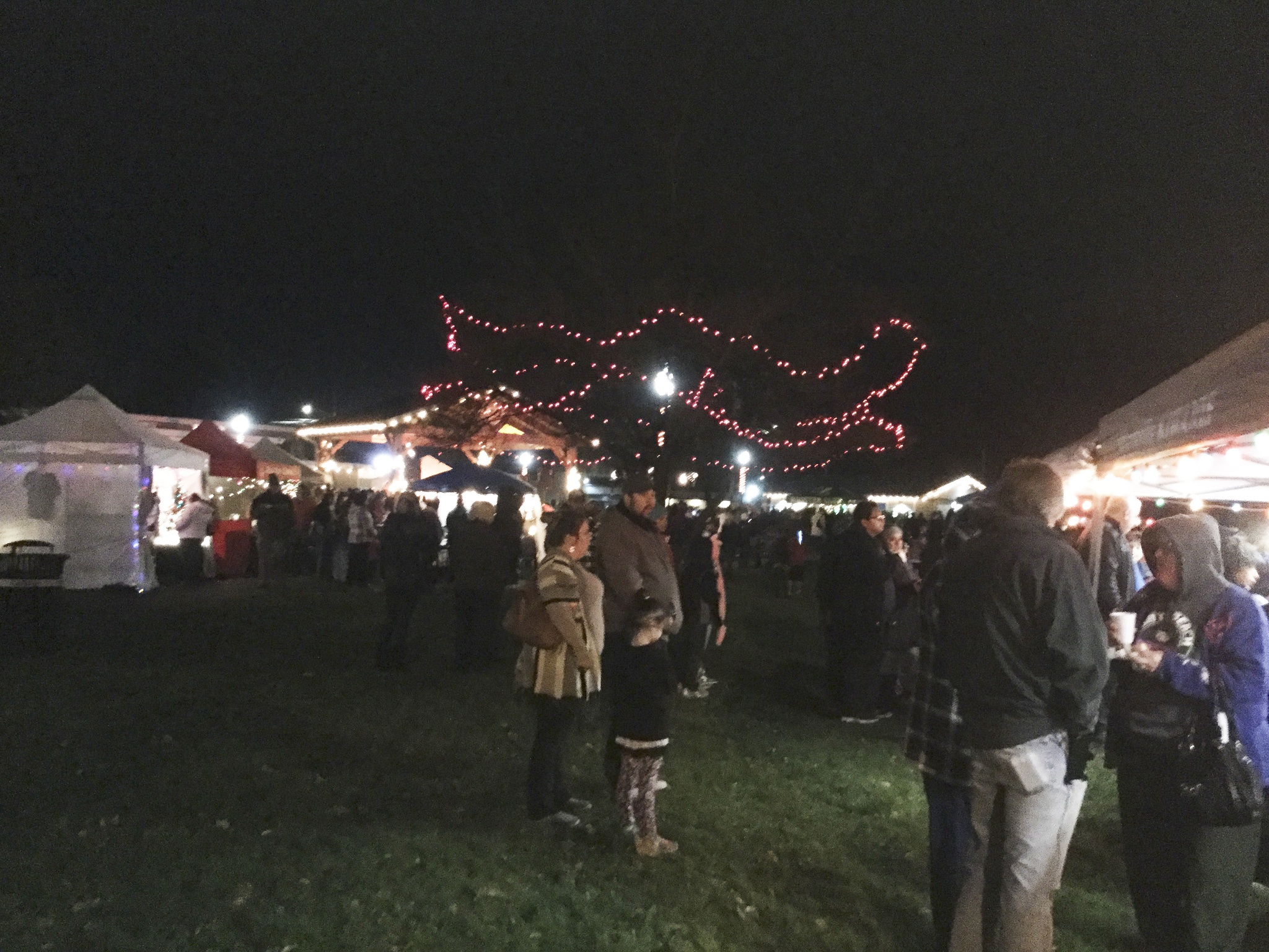 City brings holiday cheer to community with Merrysville for the Holidays and lights parade