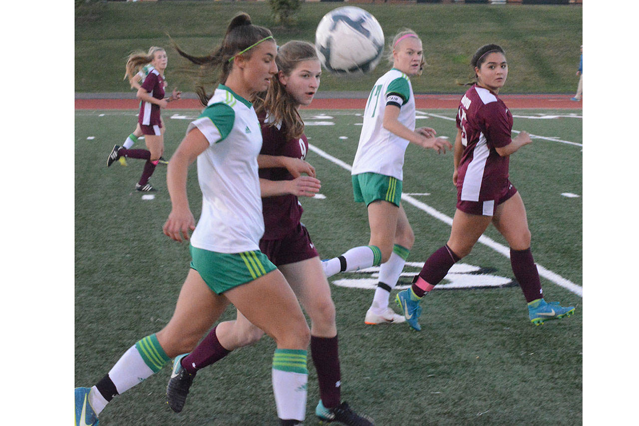 Lakewood girls fall to Lynden 2-1 in soccer (slide show)