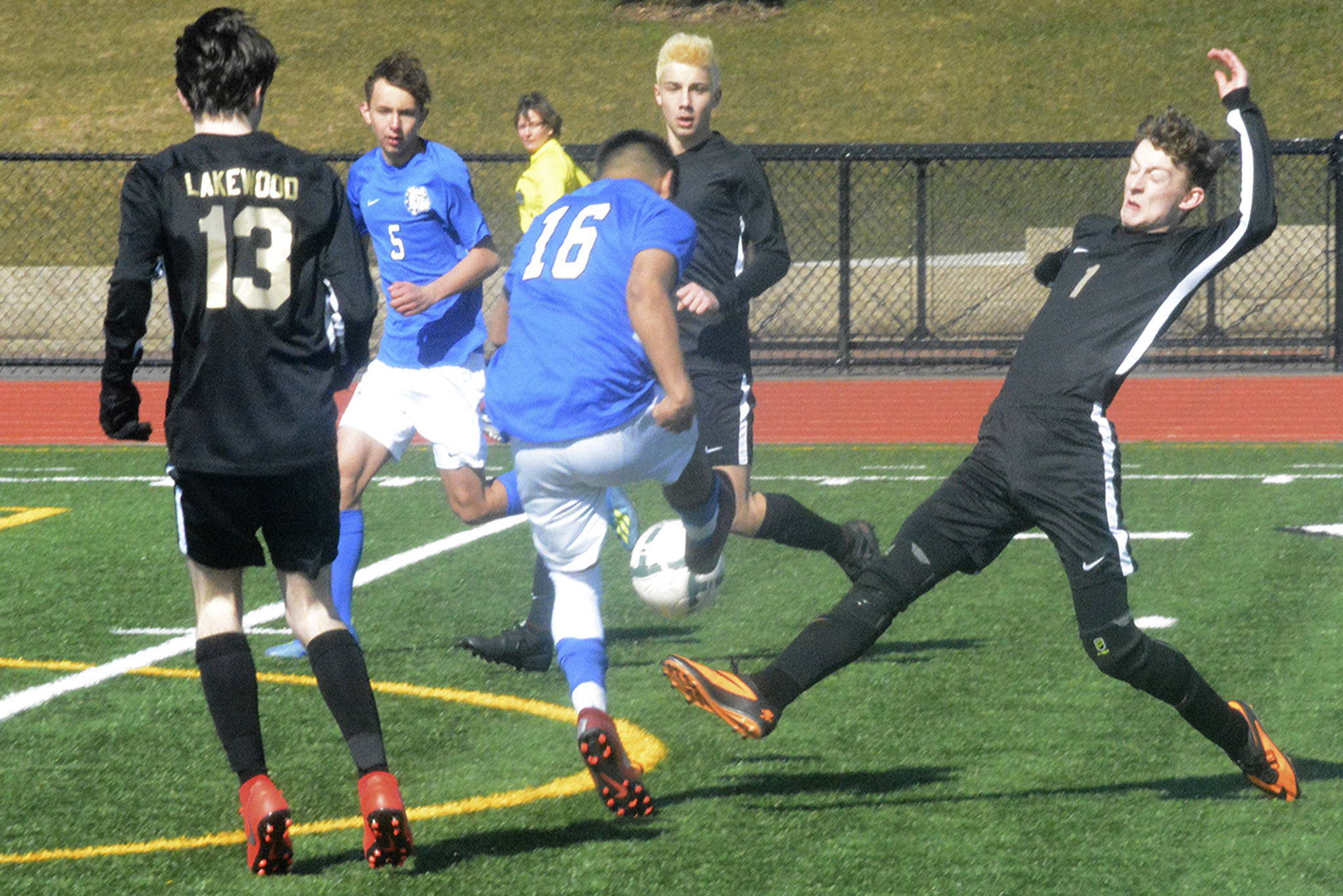 Lakewood falls to N. Mason in boys soccer (slide show)